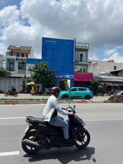 Bán nhà 2 mặt tiền Phạm Văn Đồng, DT 126m2 ngang gần 6m, 2 tầng. Khu sầm uất,kinh doanh đa ngành